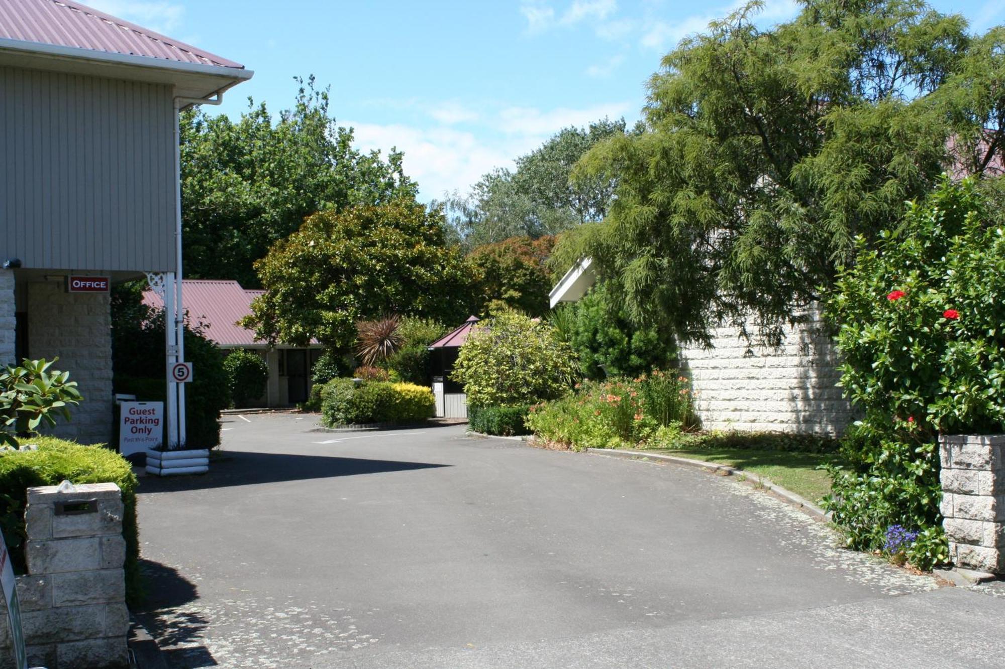 Awatea Park Motel Palmerston North Exterior photo